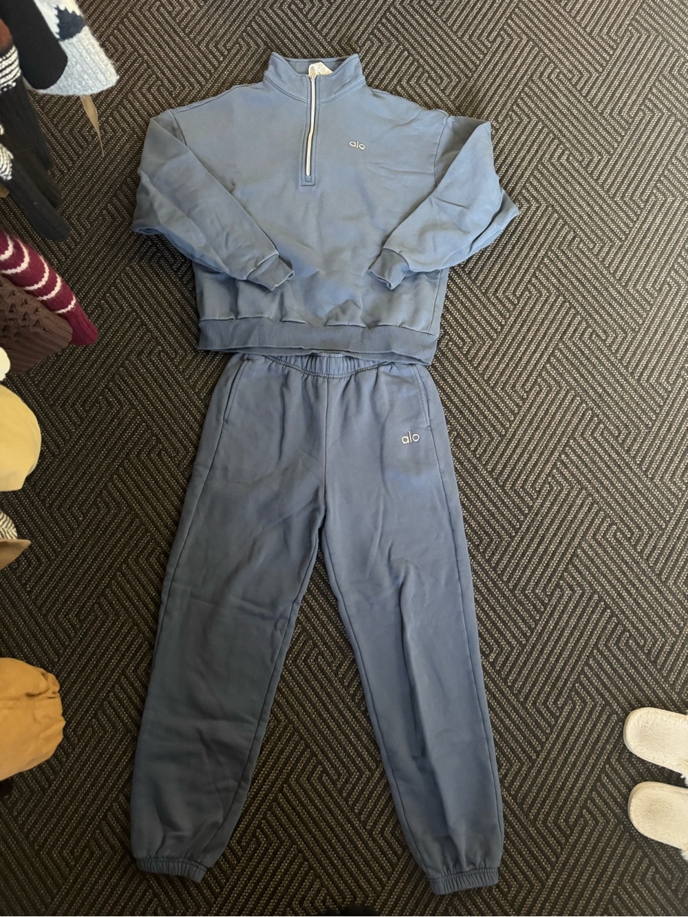 Alo set top size M bottom size S